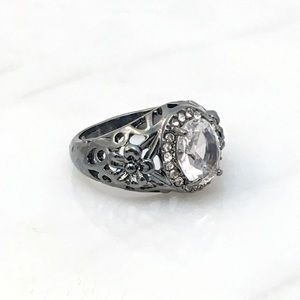 Cherryl's Jewelry - Darkened Silver Ring w Crystal Stone Cherryl's Jewelry - Darkened Silver Ring w Crystal Stone
